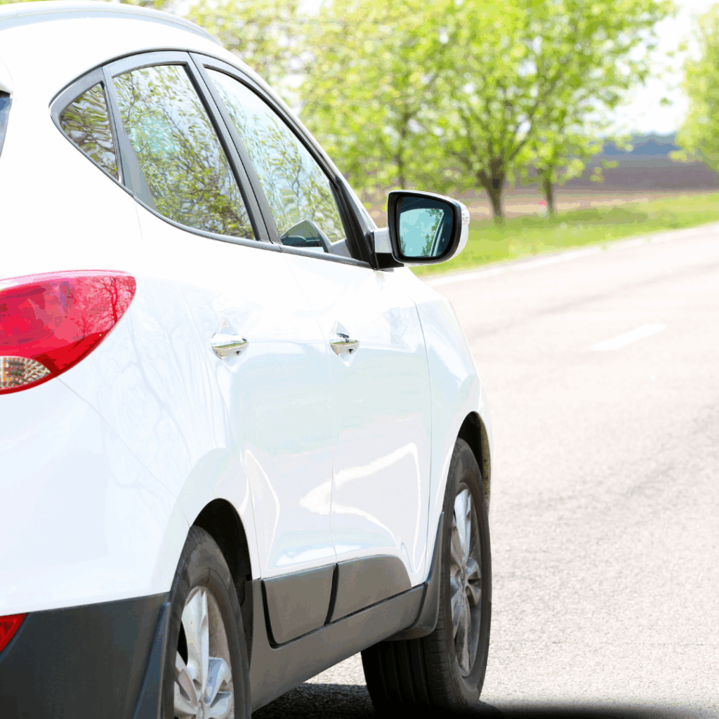 SUV on the road in Minnesota - Find out how much you can afford with our car affordability calculator 